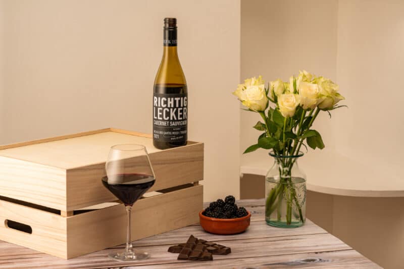 Richtig Lecker, a Cabernet Sauvignon from Cramele Recas in 100% recycled plastic packaging.